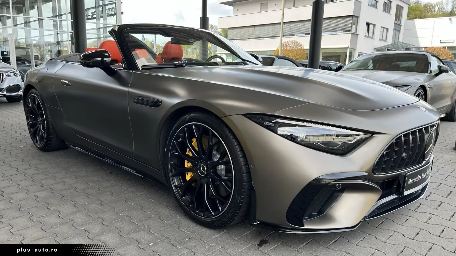 Mercedes-Benz SL 63 AMG 4MATIC    Burmester®