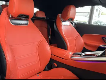 Mercedes-Benz SL 63 AMG 4MATIC    Burmester®