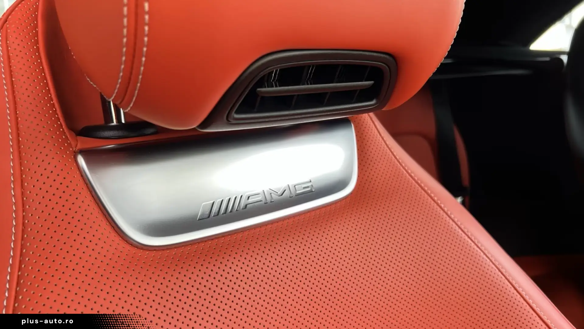 Mercedes-Benz SL 63 AMG 4MATIC    Burmester®