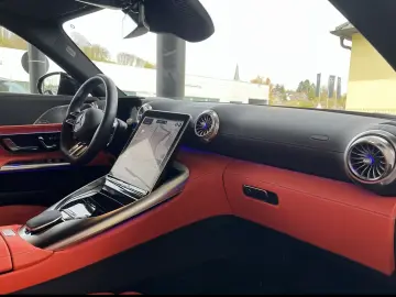 Mercedes-Benz SL 63 AMG 4MATIC    Burmester®