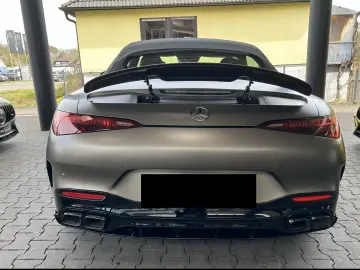 Mercedes-Benz SL 63 AMG 4MATIC    Burmester®
