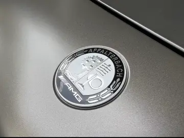 Mercedes-Benz SL 63 AMG 4MATIC    Burmester®
