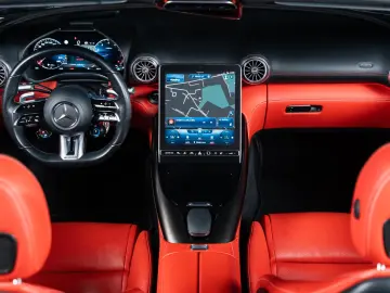Mercedes-Benz SL 63 AMG 4MATIC    Burmester®