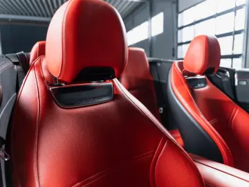 Mercedes-Benz SL 63 AMG 4MATIC    Burmester®