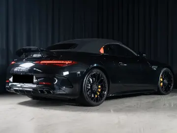 Mercedes-Benz SL 63 AMG 4MATIC    Burmester®