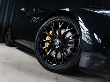 Mercedes-Benz SL 63 AMG 4MATIC    Burmester®