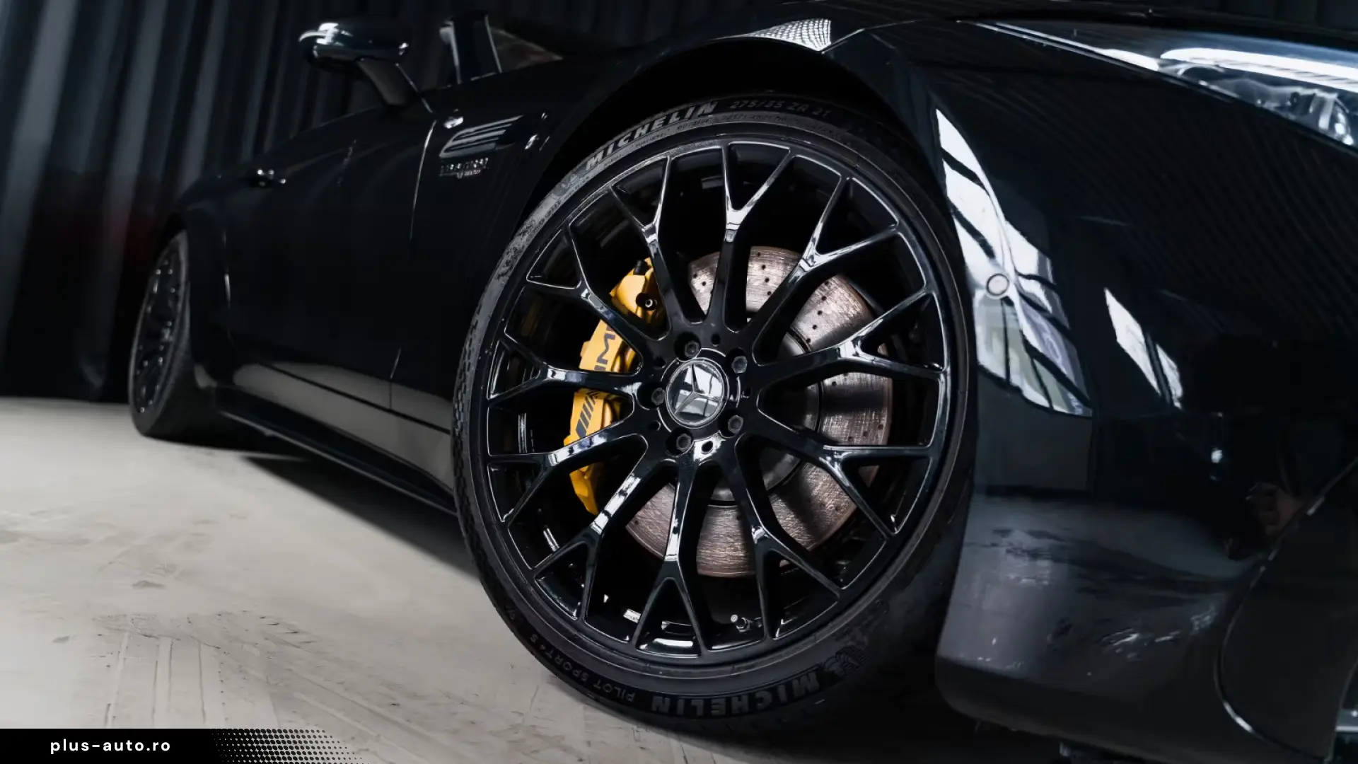 Mercedes-Benz SL 63 AMG 4MATIC    Burmester®
