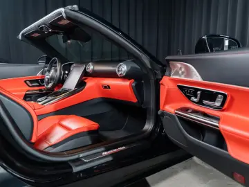 Mercedes-Benz SL 63 AMG 4MATIC    Burmester®