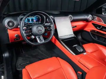 Mercedes-Benz SL 63 AMG 4MATIC    Burmester®
