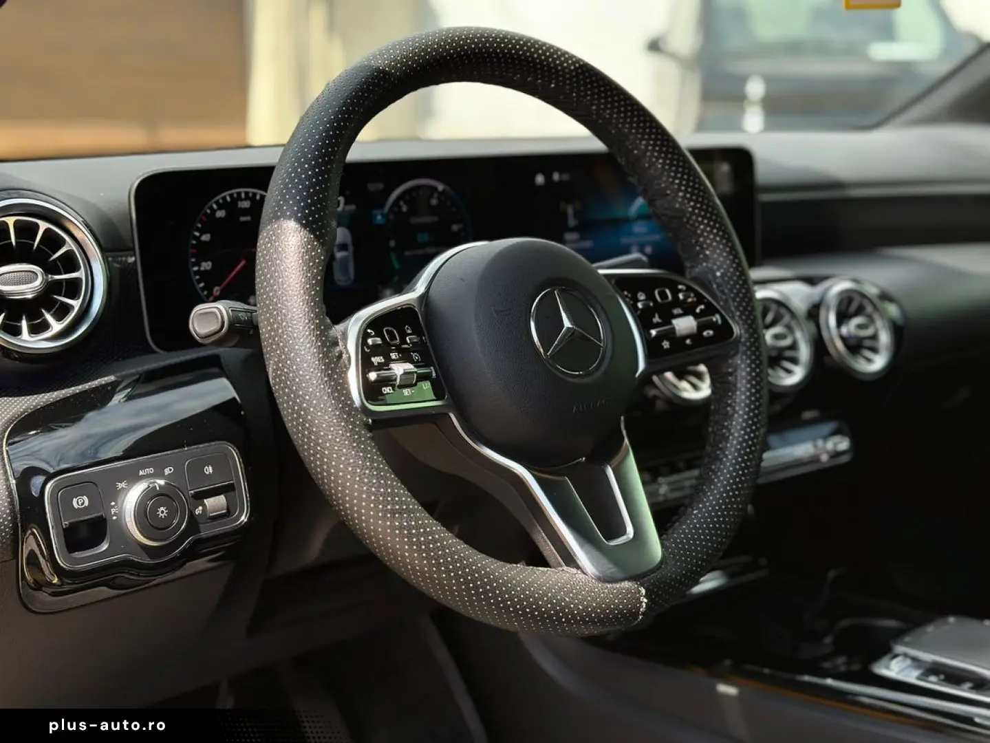 Mercedes-Benz A-200
