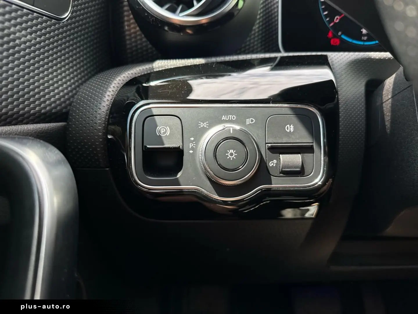Mercedes-Benz A-200