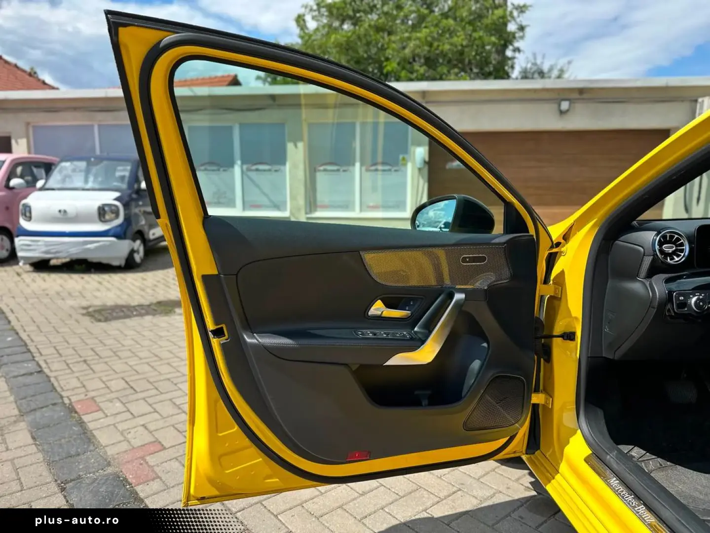 Mercedes-Benz A-200
