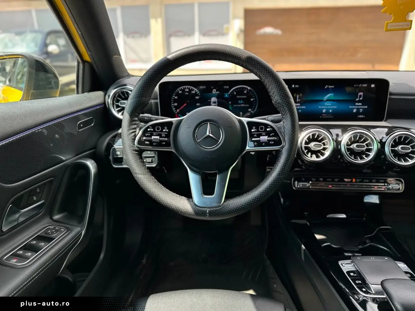 Mercedes-Benz A-200