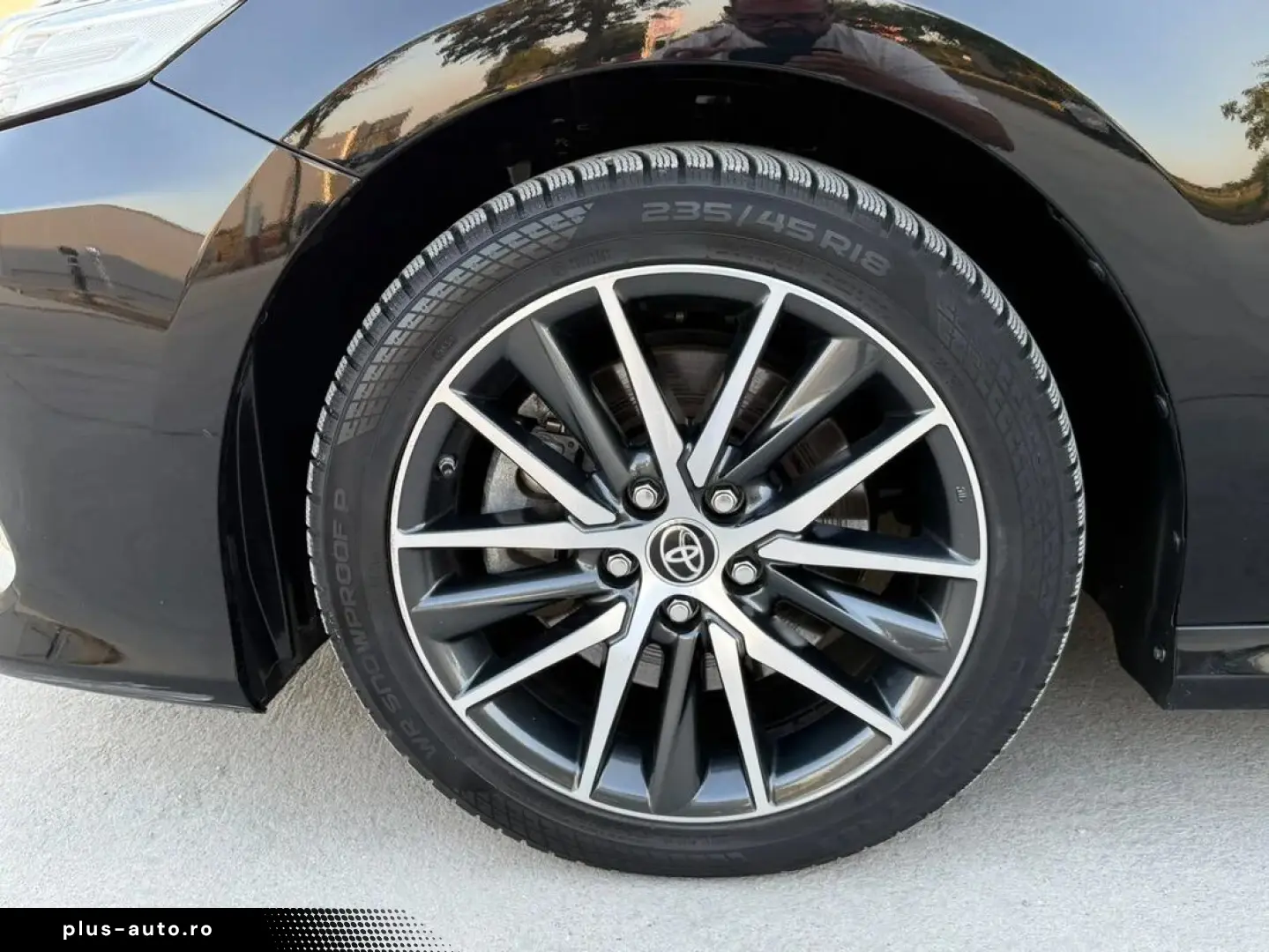 Toyota Camry Dynamic 2.5 Hybrid 218 Cp