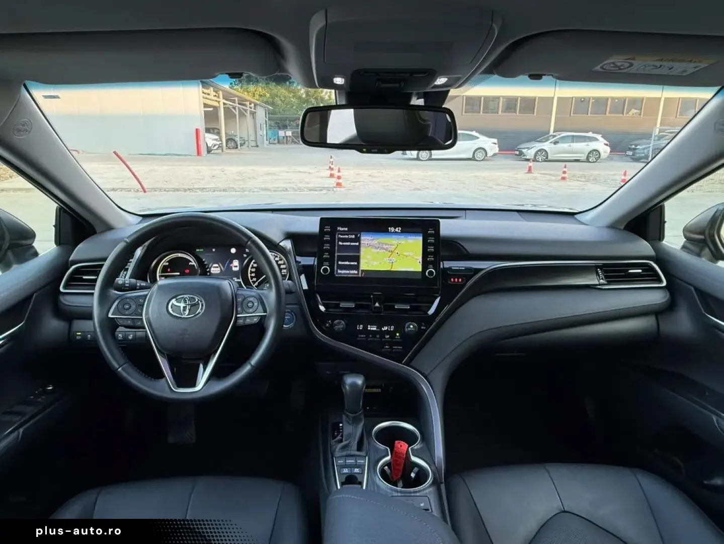 Toyota Camry Dynamic 2.5 Hybrid 218 Cp