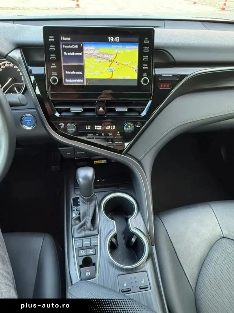 Toyota Camry Dynamic 2.5 Hybrid 218 Cp
