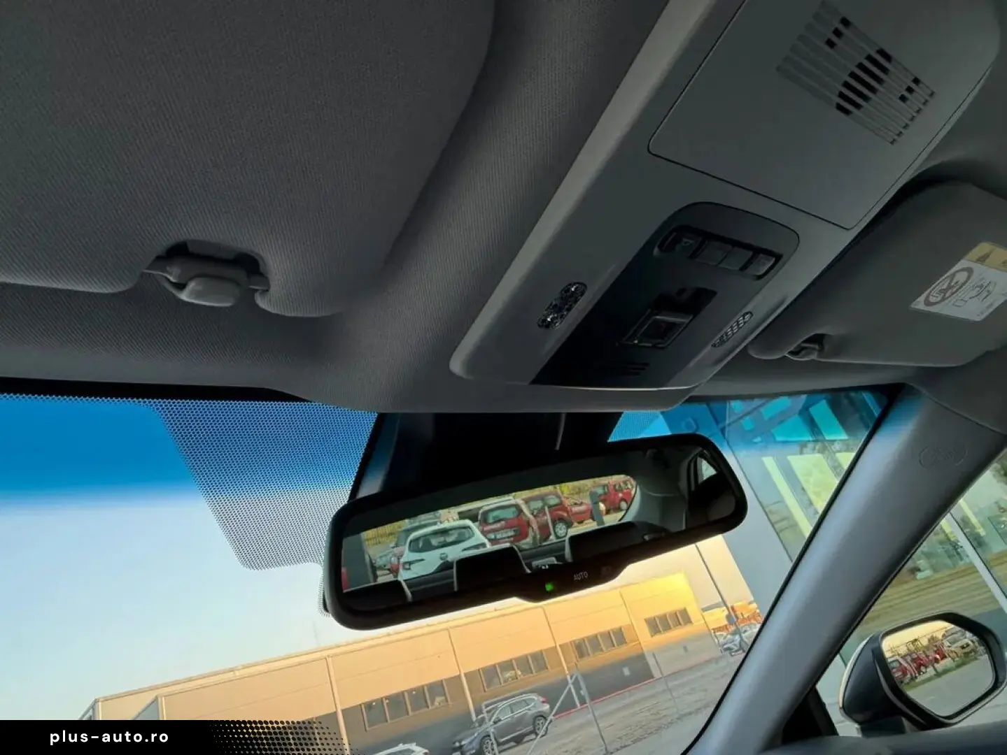 Toyota Camry Dynamic 2.5 Hybrid 218 Cp