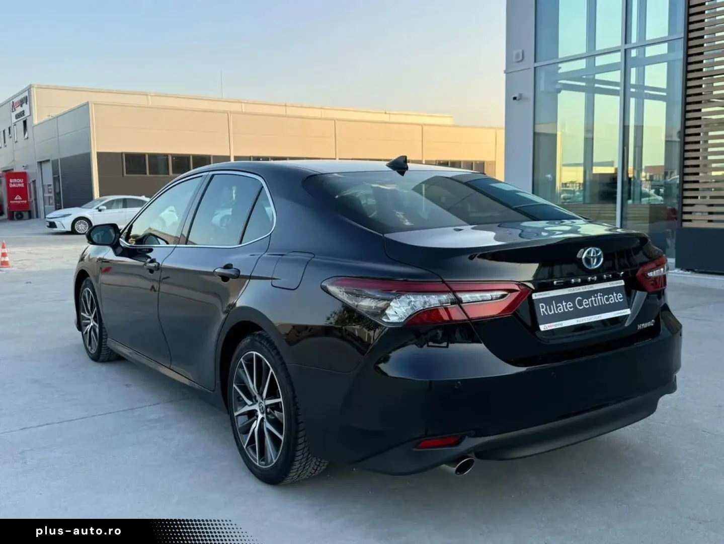 Toyota Camry Dynamic 2.5 Hybrid 218 Cp
