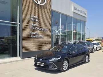 Toyota Camry 2.5 Hybrid Business