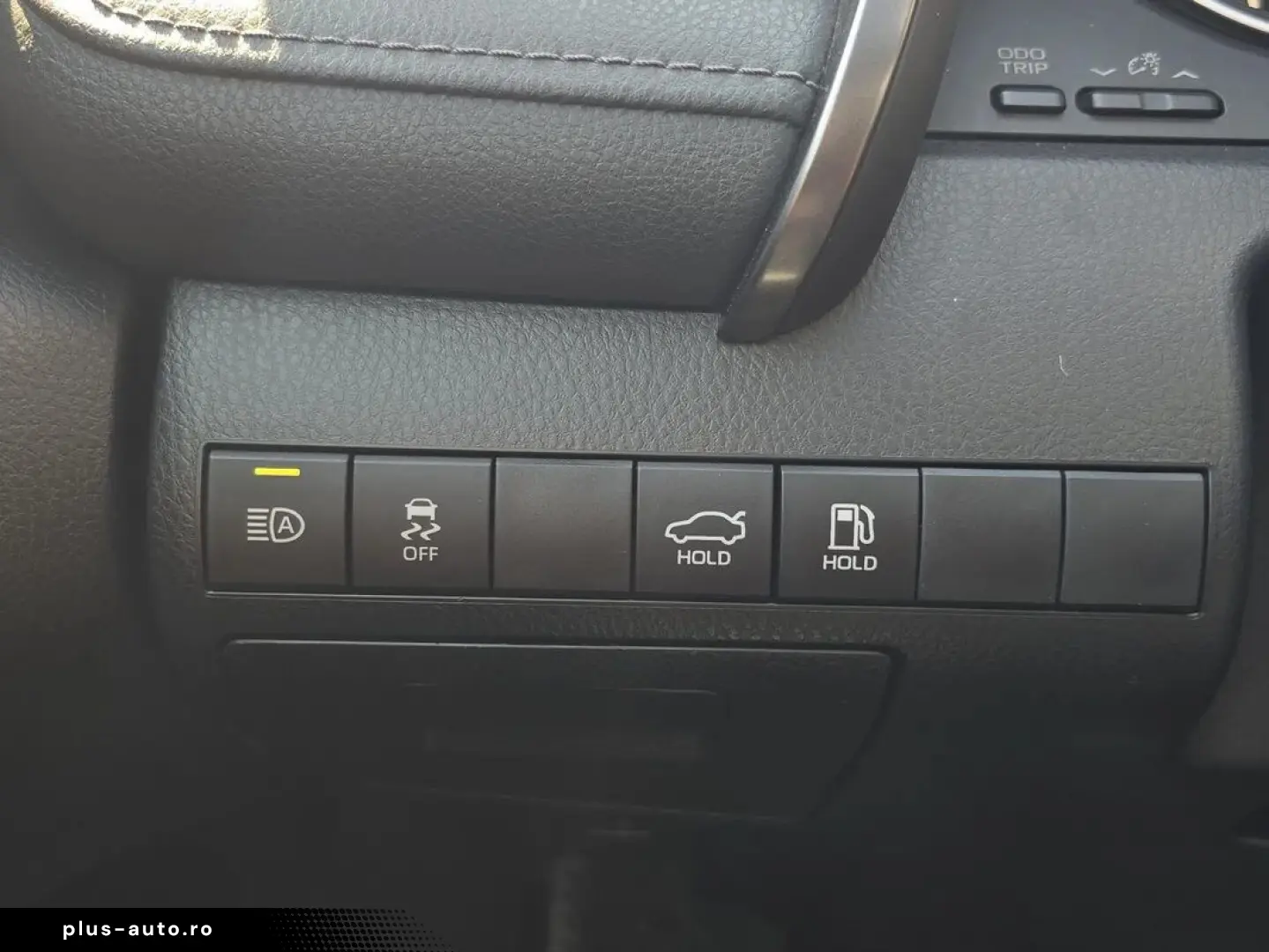 Toyota Camry 2.5 Hybrid Business