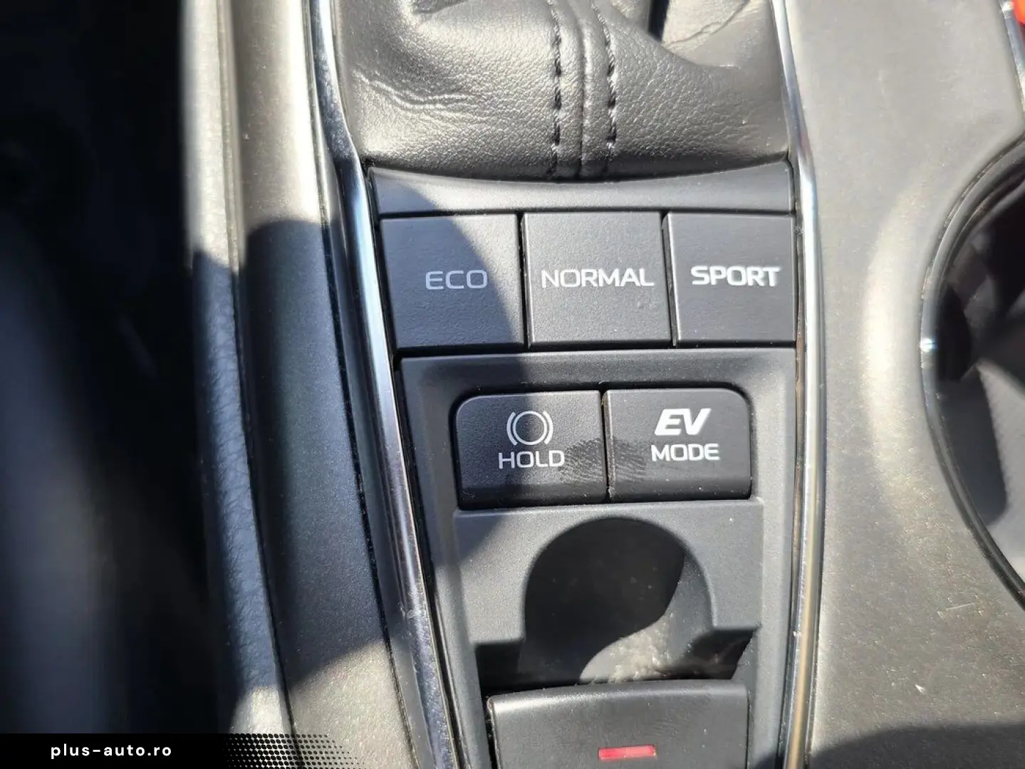 Toyota Camry 2.5 Hybrid Business