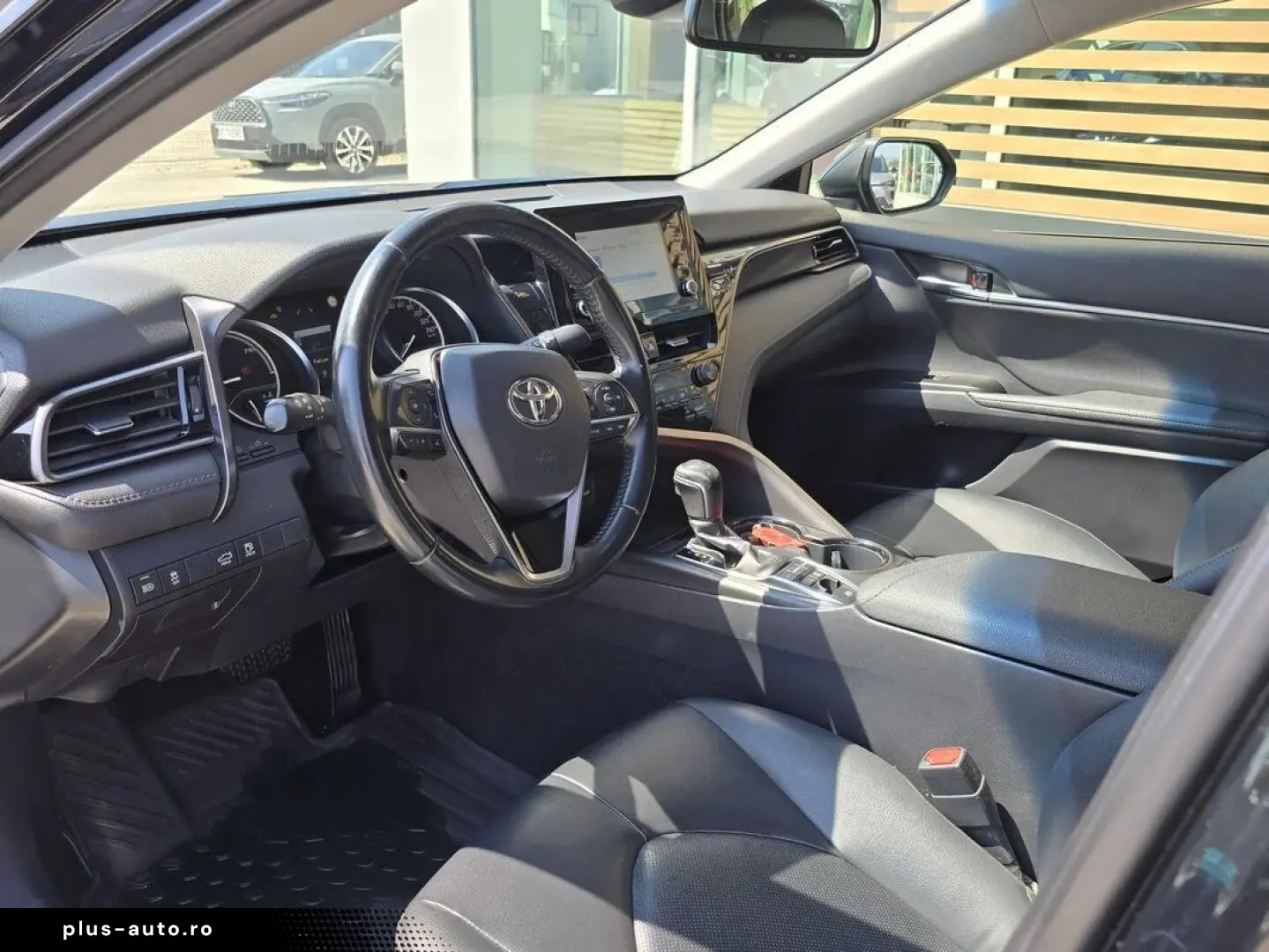 Toyota Camry 2.5 Hybrid Business