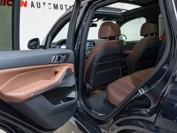 BMW X5 xDrive45e BLACK LINE