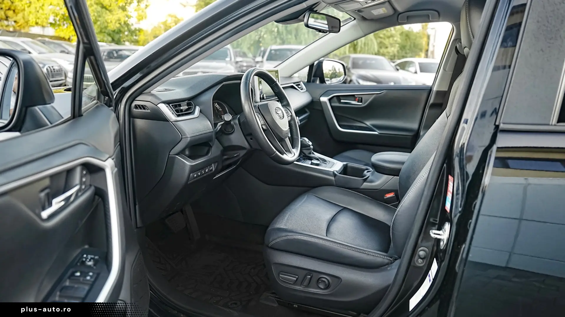 Toyota RAV4 2.0P CVT AWD Luxury