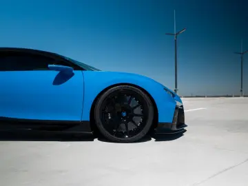 BUGATTI PUR SPORT 1 of 60   AGILE BLUE & BLACK CARBON
