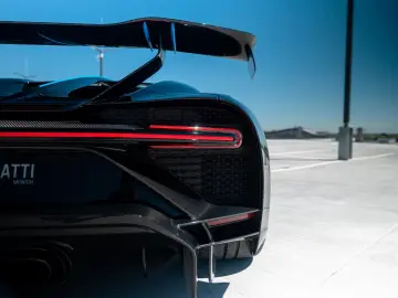 BUGATTI PUR SPORT 1 of 60   AGILE BLUE & BLACK CARBON