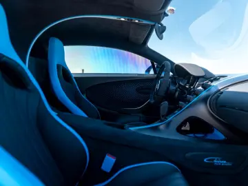 BUGATTI PUR SPORT 1 of 60   AGILE BLUE & BLACK CARBON