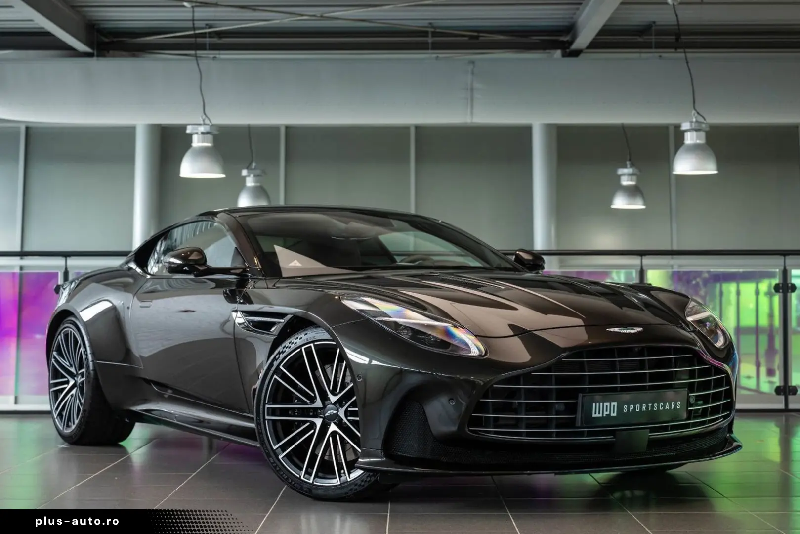 ASTON MARTIN DB12 4.0 V8