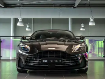 ASTON MARTIN DB12 4.0 V8