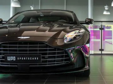 ASTON MARTIN DB12 4.0 V8