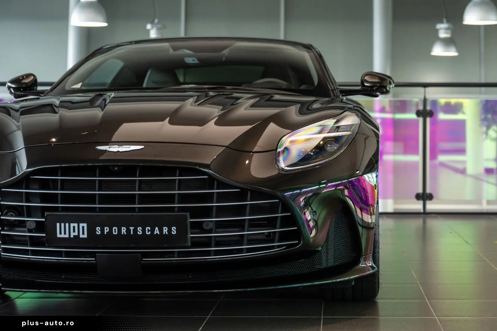 ASTON MARTIN DB12 4.0 V8