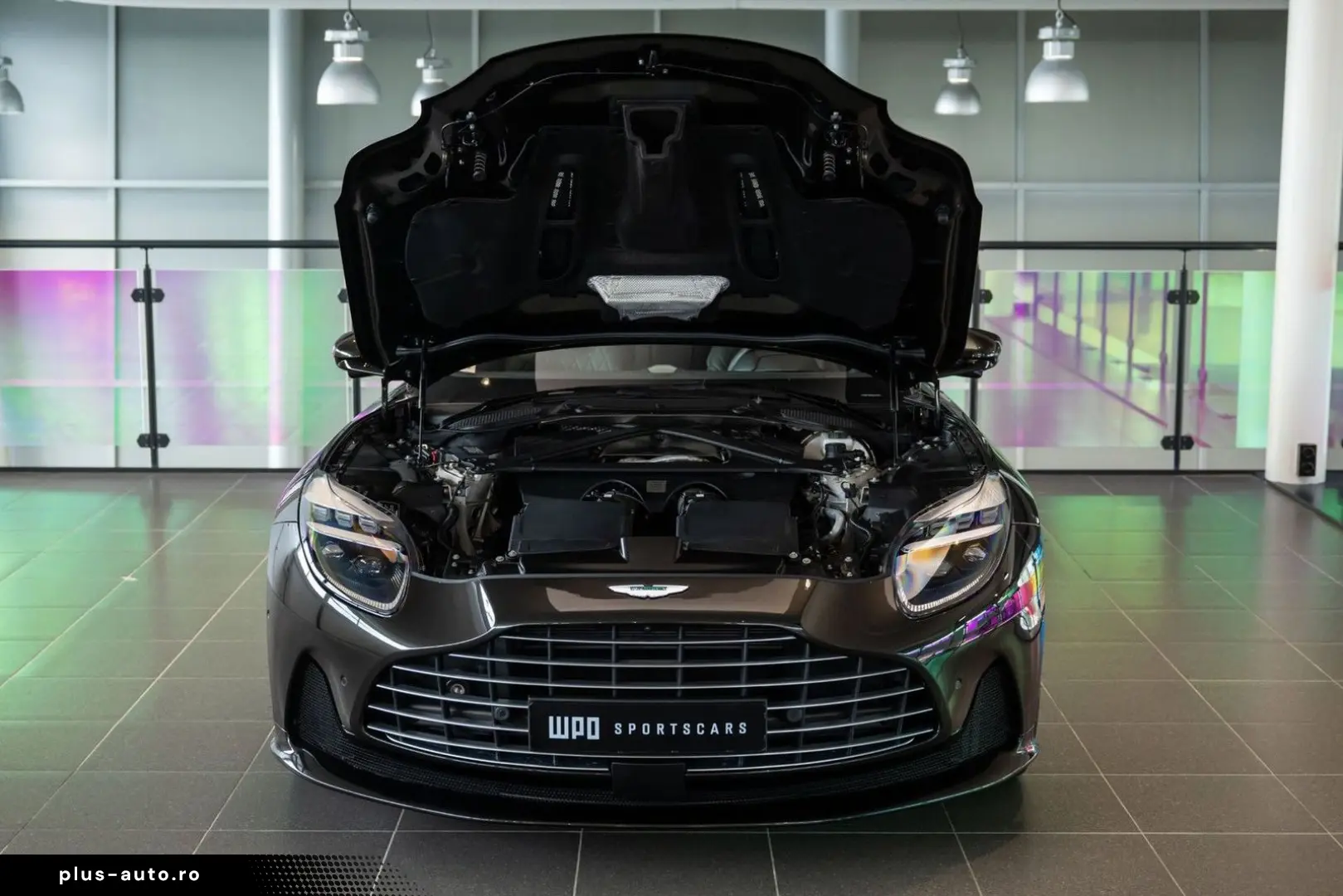 ASTON MARTIN DB12 4.0 V8