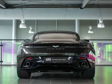 ASTON MARTIN DB12 4.0 V8