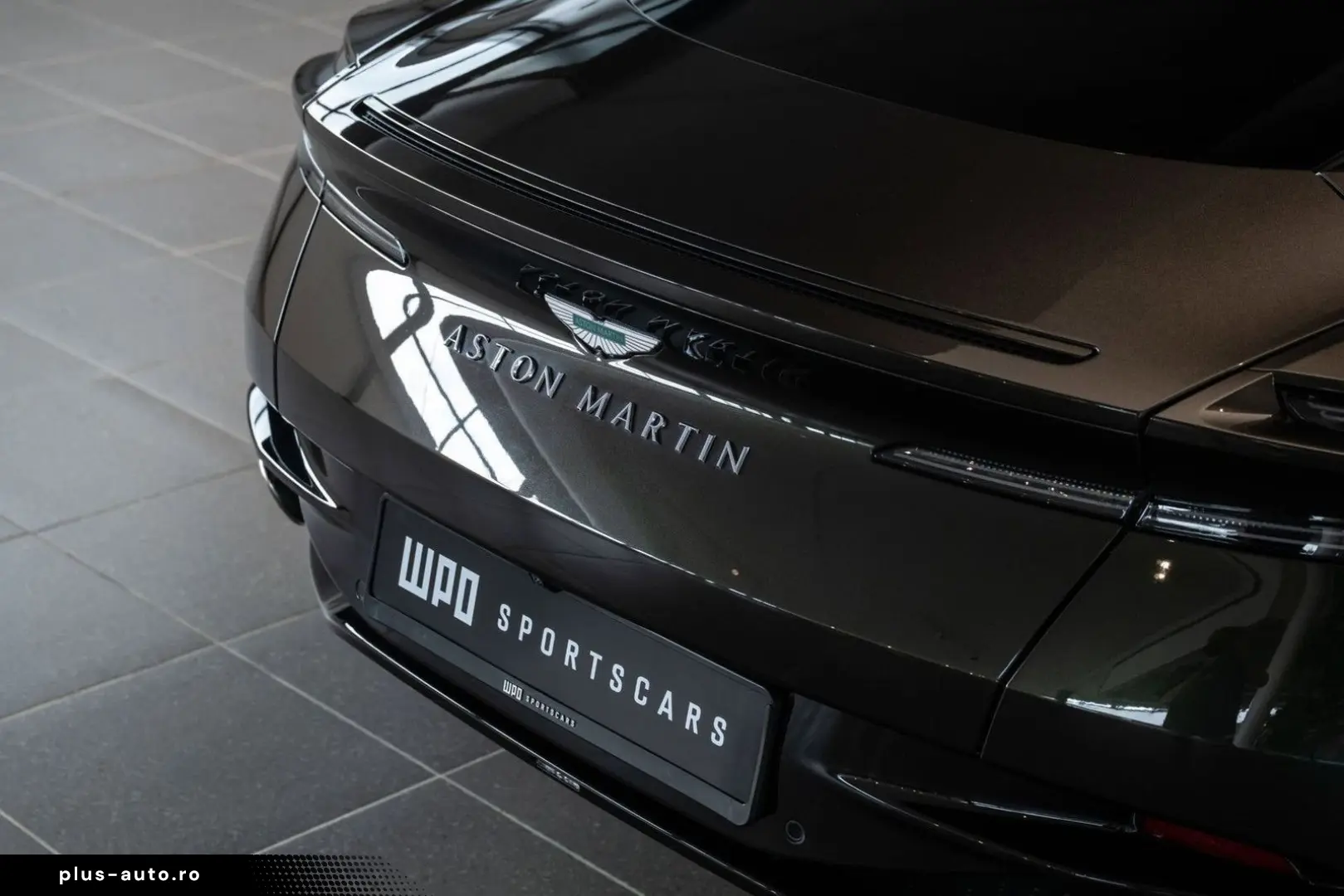ASTON MARTIN DB12 4.0 V8