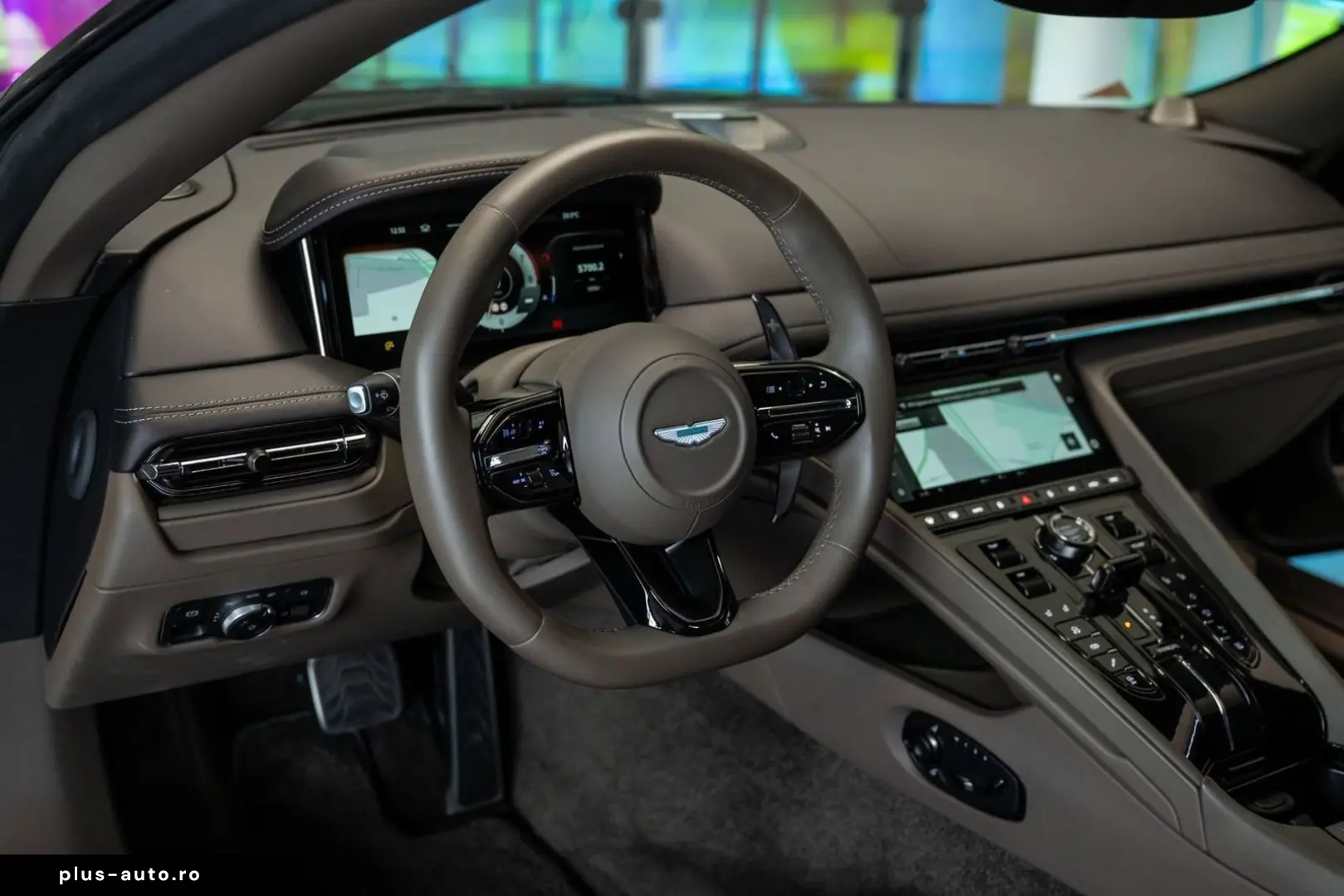 ASTON MARTIN DB12 4.0 V8