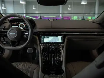 ASTON MARTIN DB12 4.0 V8