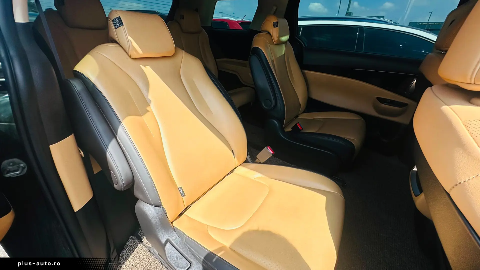Kia carnival Prestige 2.2d 8DCT 9 locuri