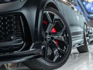 Audi RS Q8 quattro   B&O • Pano • 360  • Matrix LED • 600 CP