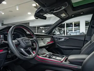 Audi RS Q8 quattro   B&O • Pano • 360  • Matrix LED • 600 CP