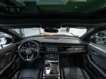 Audi RS Q8 quattro   B&O • Pano • 360  • Matrix LED • 600 CP
