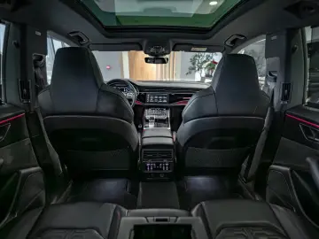 Audi RS Q8 quattro   B&O • Pano • 360  • Matrix LED • 600 CP