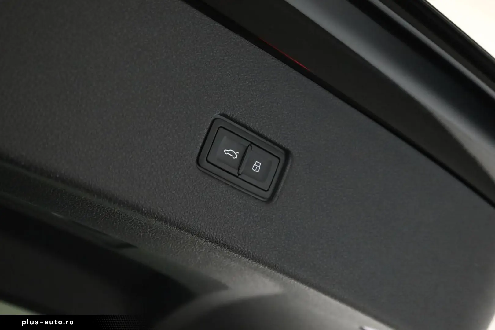 AUDI Q8 50 TDI Facelift S line_Matrix_Panoramic_ACC