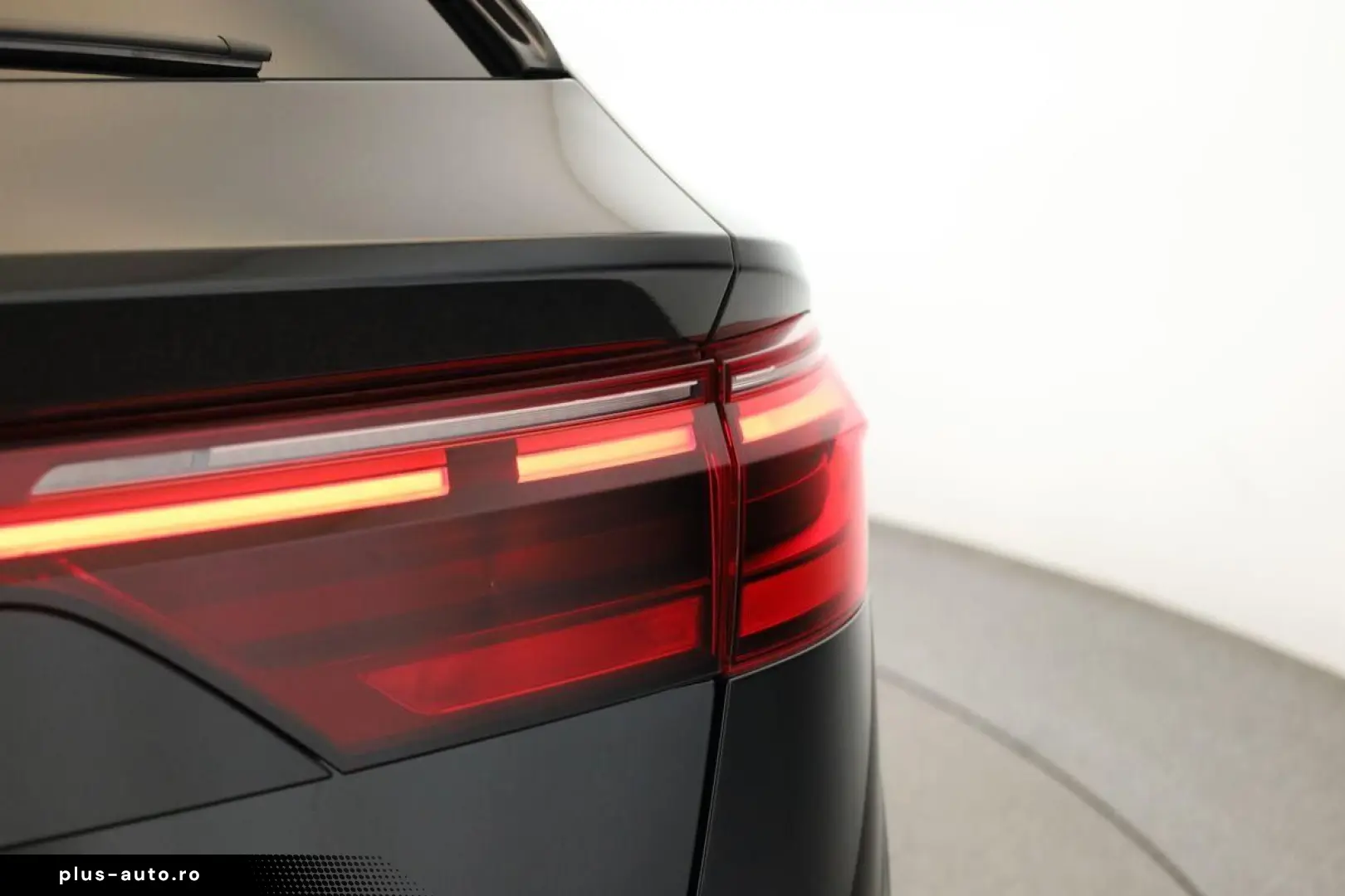 AUDI Q8 50 TDI Facelift S line_Matrix_Panoramic_ACC