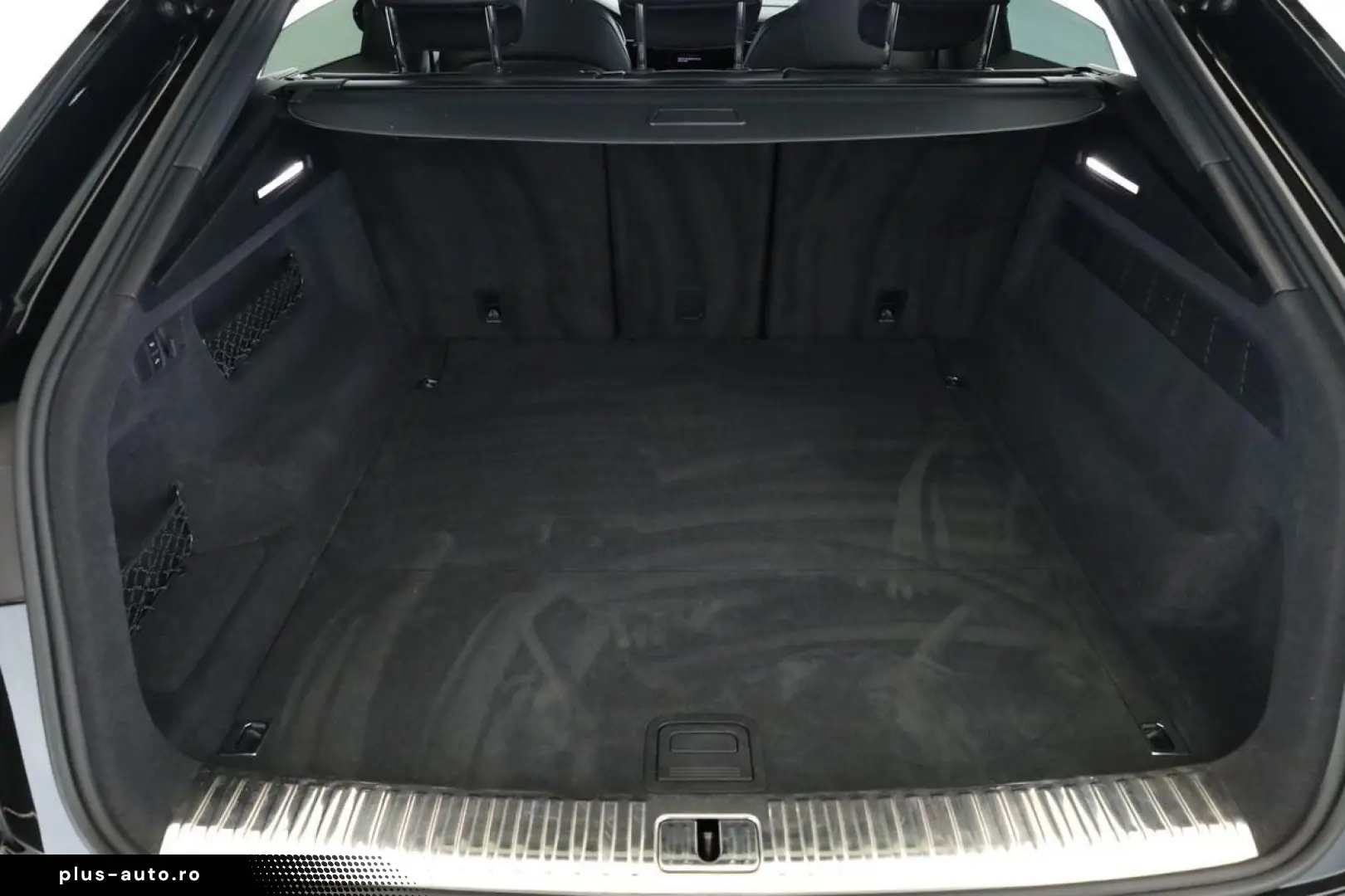 AUDI SQ8 TFSI Facelift_Matrix_Panoramic_B&O_ACC
