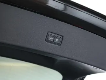 AUDI SQ8 TFSI Facelift_Matrix_Panoramic_B&O_ACC