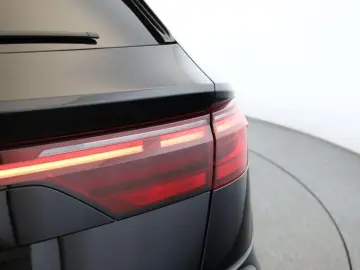 AUDI SQ8 TFSI Facelift_Matrix_Panoramic_B&O_ACC